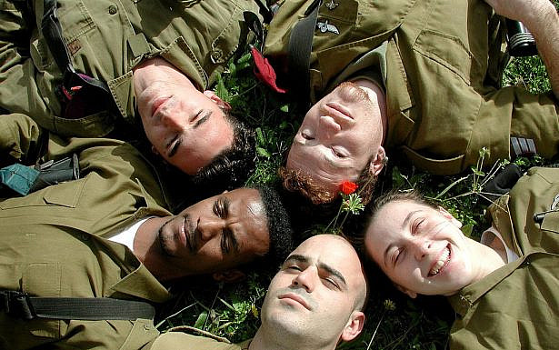 הצבא הוא מרחב משותף לחלקים רבים של החברה
הישראלית, ואין עוד ארגון שמכיל כל כך הרבה זהויות
ותפיסות עולם. באדיבות צה